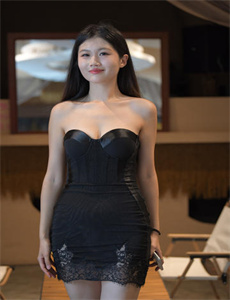 《玉蒲团之偷情宝鉴下载-多人性活动游戏》